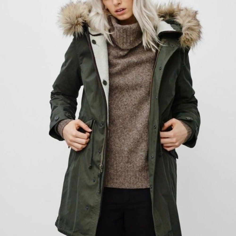 Aritizia Community Military Autonomy Fishtail Parka - Green - Size XS